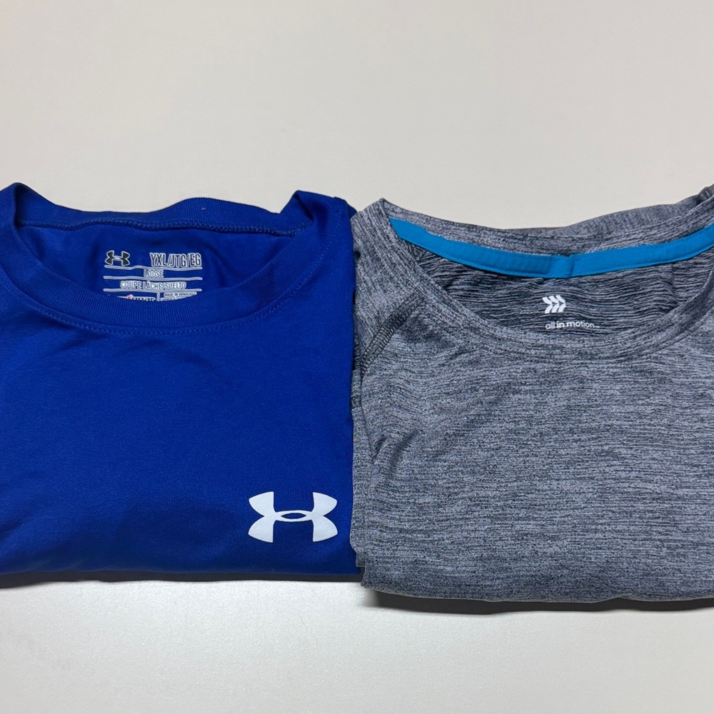 Under Armour Men's Blue and Gray Short Sleeve Tees